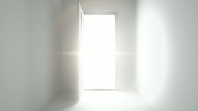 Kamerafahrt durch dunklen Raum zu einer Tür mit hellem Licht