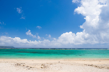 沖縄の海（ウッパマビーチ）