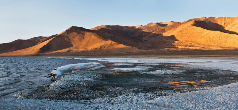 Tso Kar lake and mountain landscape in Ladakh, North India