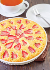 pie with strawberry