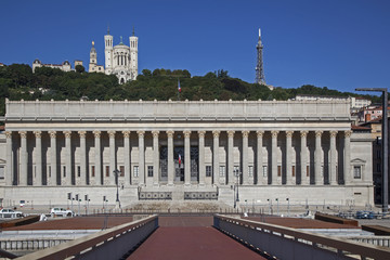 Obraz premium Court and Cathedral to Lyon