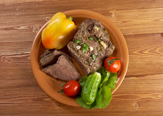 sliced rare roast beef farm-style