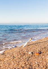 Obraz premium Bottle with message