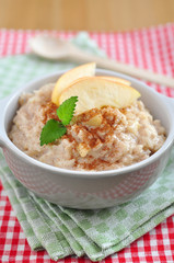 Milchreis mit Apfel und Zimt