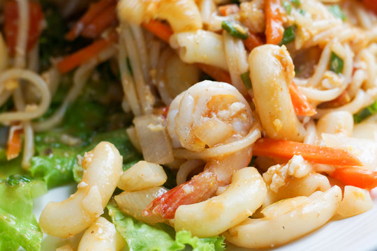 Macaroni with shrimp