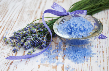 Obraz na płótnie Canvas lavender salt, and fresh flower