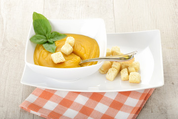 Minestrone di verdure in crema