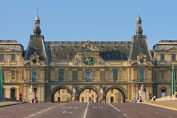 Fototapeta premium Carrousel bridge near the Louvre