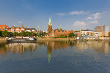 Fototapeta premium Cityscape of summer Bremen