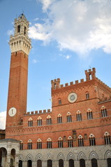 Majestatyczny Palazzo Pubblico w Sienie, Włochy