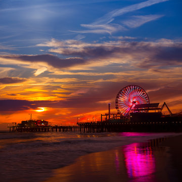 Santa Monica California sunset on Pier Ferrys wheel