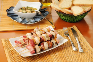 Spiedini di cozze e funghi