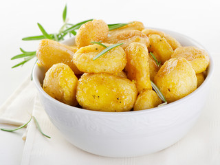 Roasted potatoes with rosemary