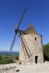 Fototapeta na wymiar Le Chateau les Moulins, Provence