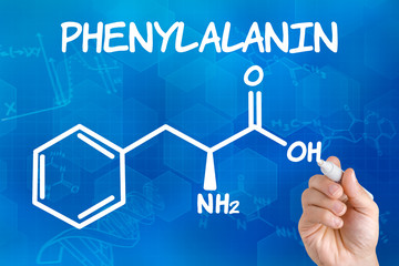 Hand zeichnet chemische Strukturformel von Phenylalanin