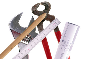 Bauzeichnung mit Zollstock und Bleistift