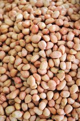 Raw peanuts