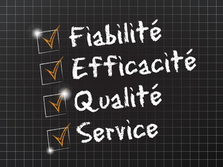Obraz premium tableau noir schéma : fiabilité efficacité qualité service