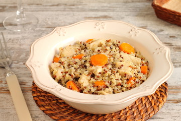 Quinoa with chicken and carrot