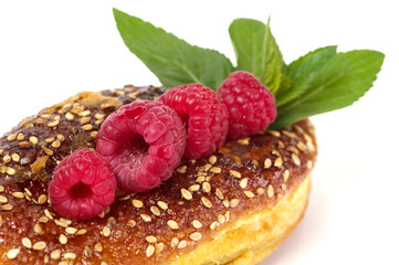 Raw raspberry and tasty cake