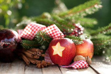Weihnachtszeit, Äpfel