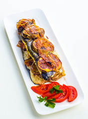 Fish baked with figs