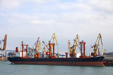 Obraz premium Industrial landscape of Odesa seaport, Ukraine
