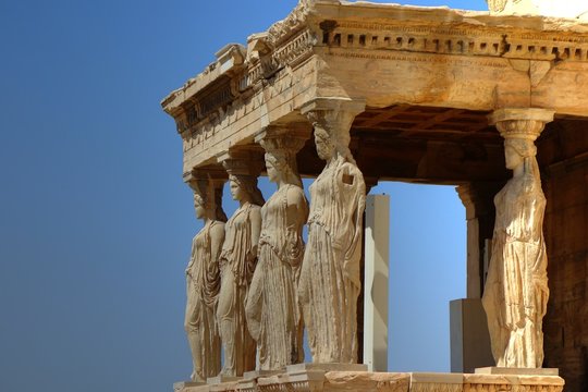 Les Cariatides de l'Érechthéion sur l'Acropole d'Athènes en HDR