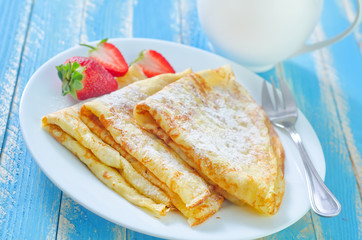 pancakes with strawberry