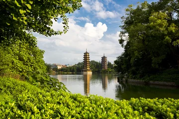 Gordijnen Pagodas Riming Shuang Ta - Guilin - China © lapas77