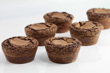  6 petits gateaux aux chocolats