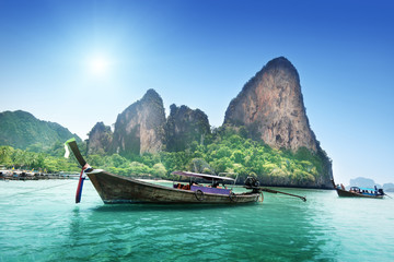 Obraz na płótnie Canvas boats on Railay beach in Krabi Thailand