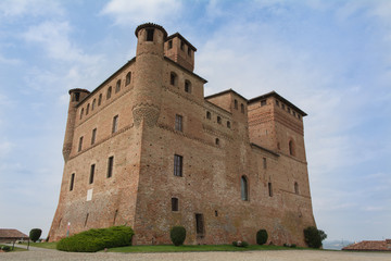Fototapeta na wymiar Castello di Grinzane Cavour (Cn)