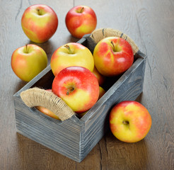 apples