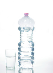 Flasche mit Wasser