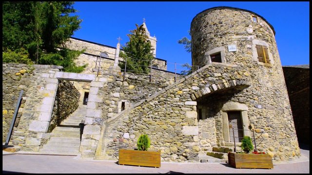 Torreon y muralla siglo XV