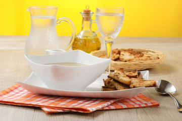 Vellutata di verdure con crostini