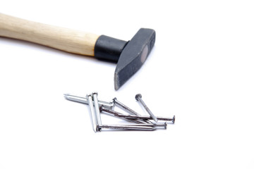 Nägel mit Hammer