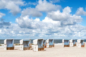 Strandk&ouml;rbe am Strand von Sylt
