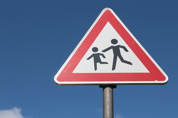 Deutsches Verkehrszeichen: Kinder