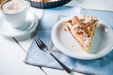 Delicious apple pie with sweet crumble