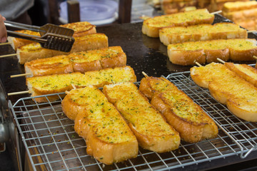 Many Garlic bread