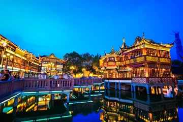 Deurstickers shanghai yuyuan garden at night © chungking