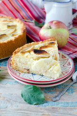 Apple pie with cream filling