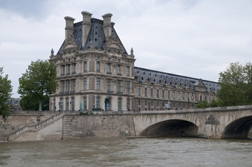 Fototapeta na wymiar Louvre, Seine, Brücke, Paris, Frankreich