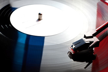 vinyl record player © themanwhophoto