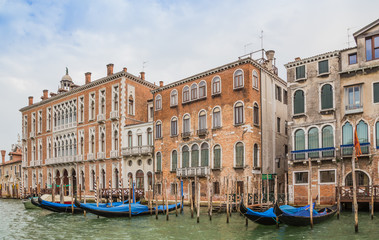 Fototapeta na wymiar Grand Canal and palaces in Venice, Italy