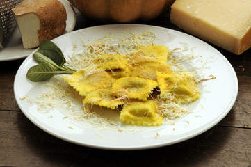 Ravioli di zucca