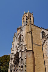 Fototapeta na wymiar Cathédrale Saint-Sauveur d'Aix-en-Provence
