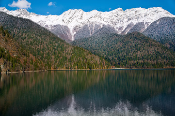Fototapeta na wymiar top of the mountains and lake